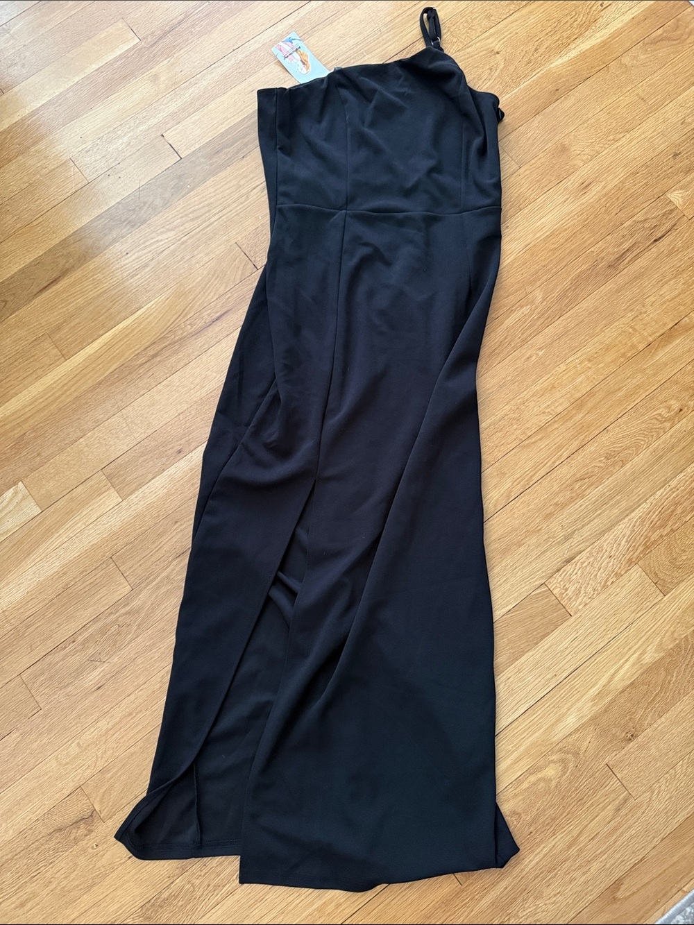 One-Shoulder Black Evening Dress